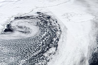A March 2022 storm brings heavy snowfall to eastern Greenland.