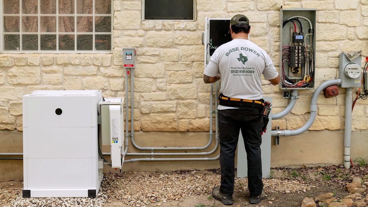 A Home Battery Revolution Is Reshaping the Power Grid