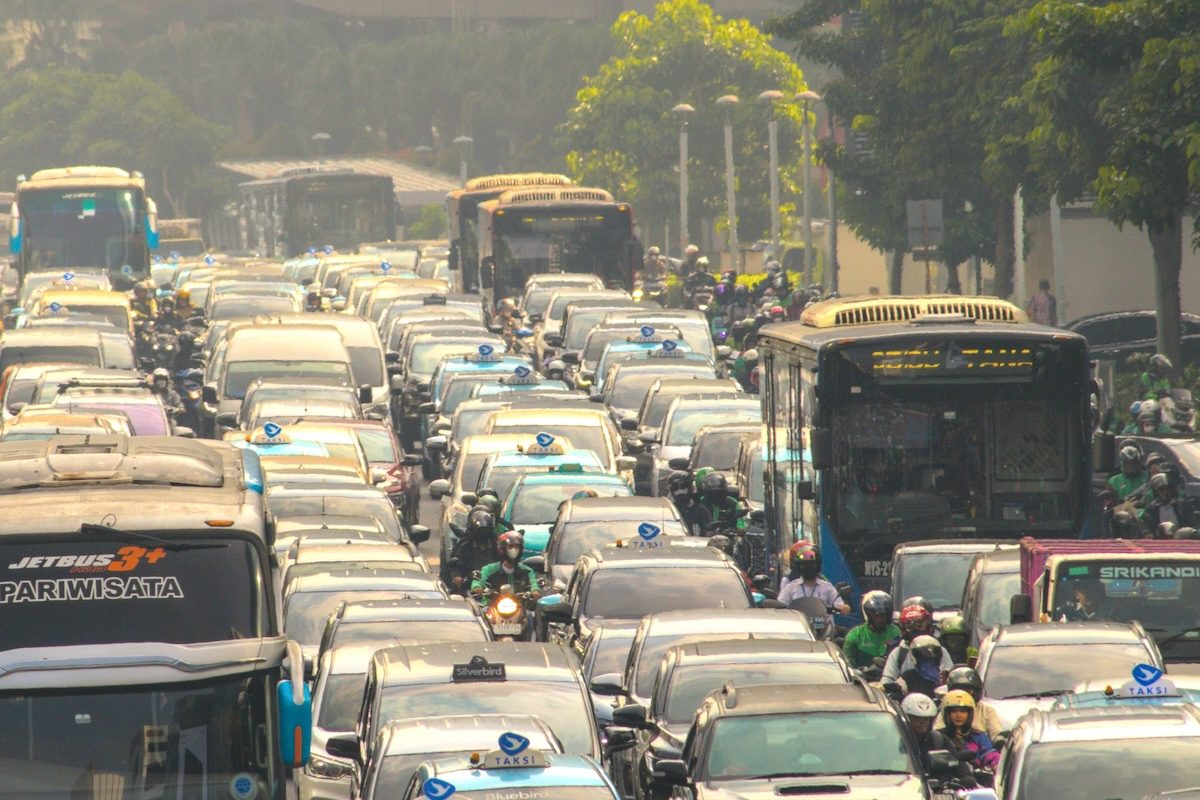 Sprawling Study Links Air Pollution to Dementia