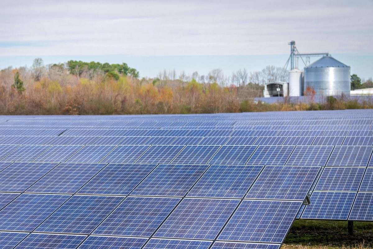In a U.S. First, Solar Supplied More Power Than Coal Last Month