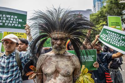 Indigenous Papuans protest in Jakarta against the Food and Energy Estate project.