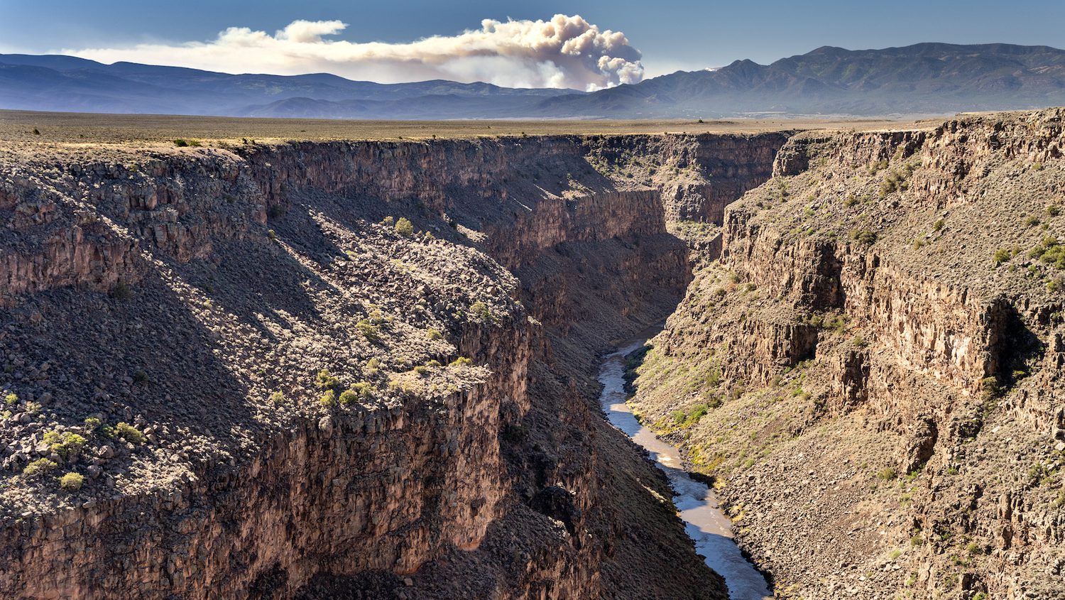 The Vanishing Rio Grande: Warming Takes a Toll on a Legendary River - Yale E360 The Vanishing Rio Grande: Warming Takes a Toll on a Legendary River - Yale E360