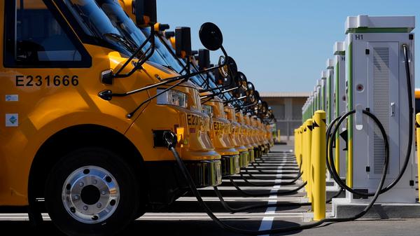 Slowly but Surely, U.S. School Buses Are Starting to Electrify - Yale E360